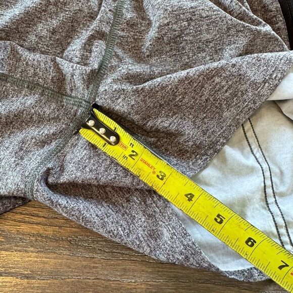 Lululemon Tracker Short V 4" Heather Lux Multi Black / Black Size 4 - Picture 8 of 9